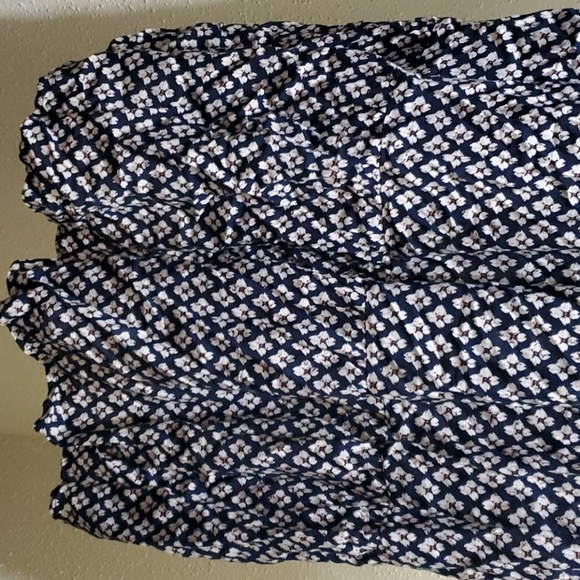 Miss Me Navy Floral Blouse Shirt - Picture 6 of 6